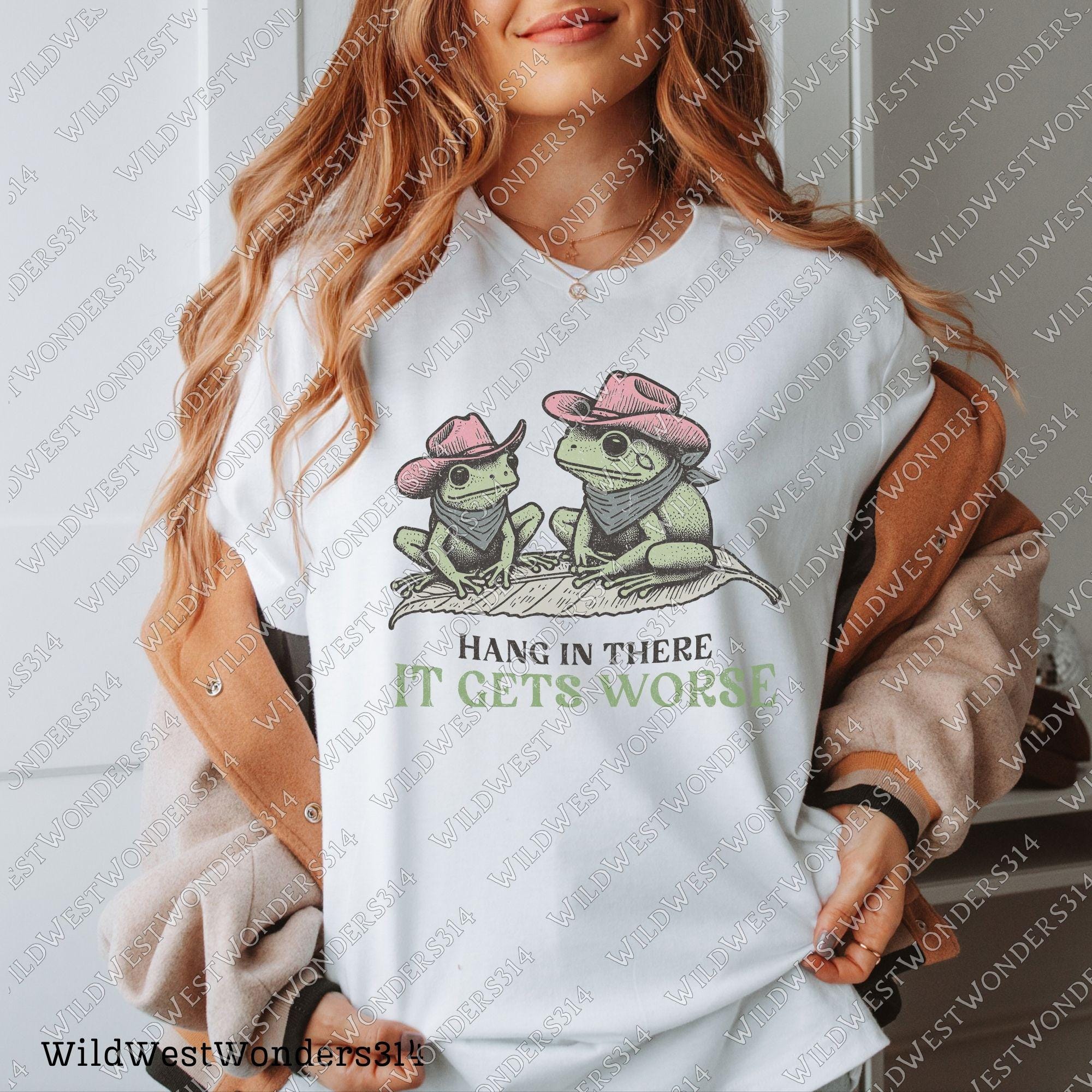 Mental health quote Png - Funny Western design for sublimation - Funny Frog Duo "Hang In There, It Gets Worse" - Sarcastic Retro Animal PNG