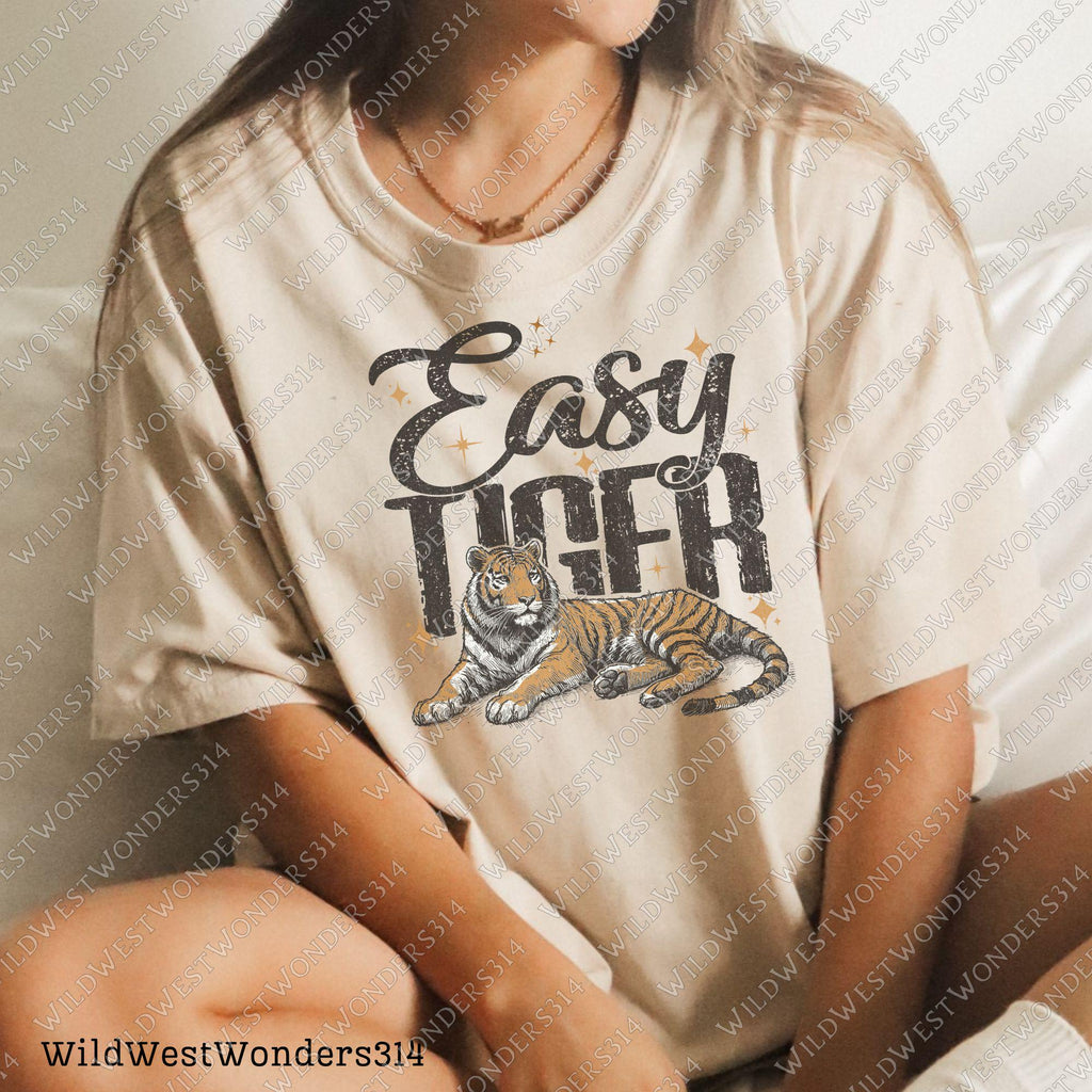 Easy Tiger Retro Tiger PNG - Trendy retro T-Shirt Design - Funny Quote with Tiger Graphic, Western PNG, Vintage Style PNG, Hand drawn png