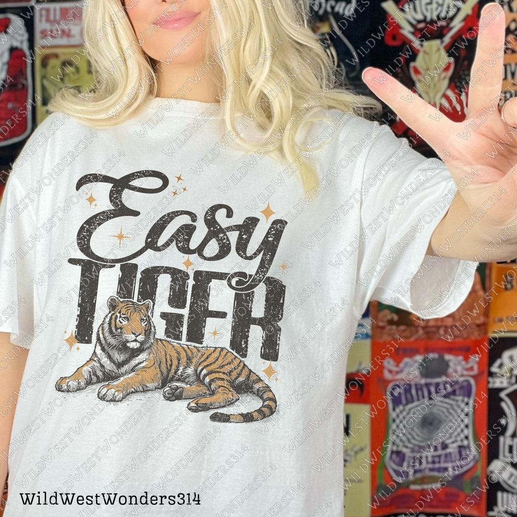 Easy Tiger Retro Tiger PNG - Trendy retro T-Shirt Design - Funny Quote with Tiger Graphic, Western PNG, Vintage Style PNG, Hand drawn png