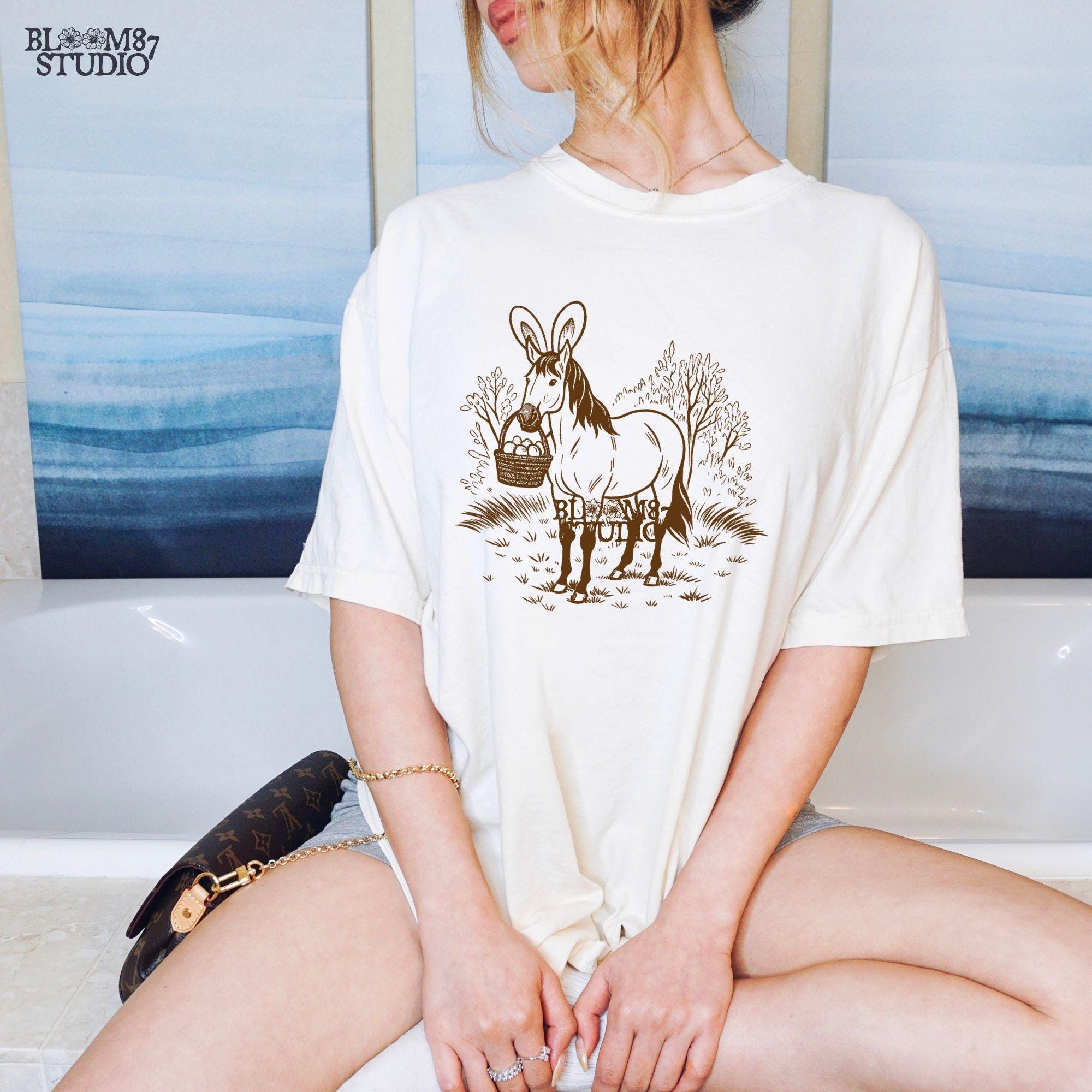 Equestrian Easter digital art, vintage horse with basket illustration, spring horse clipart for invitations, home decor, and apparel designs.