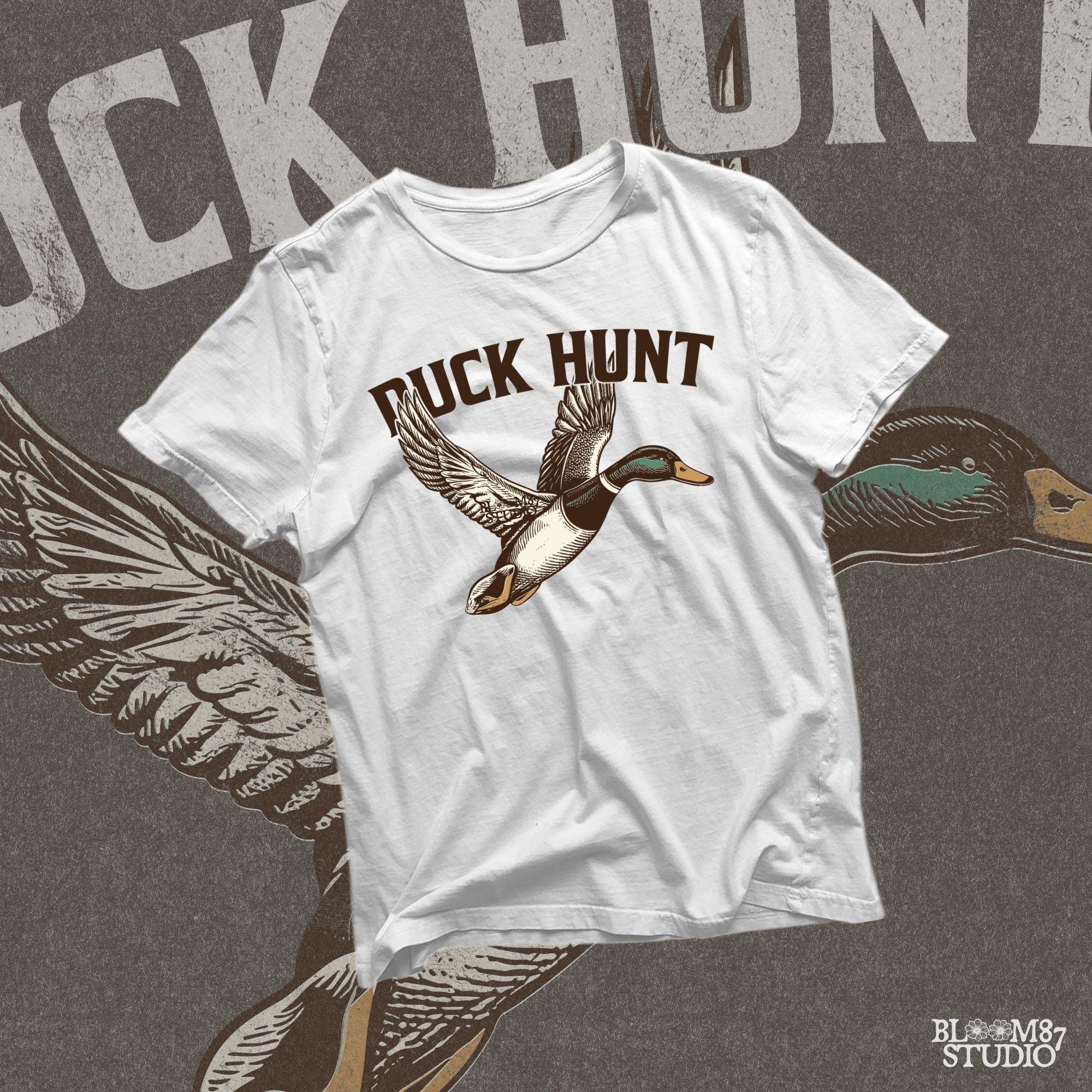 Mallard hunter design PNG, waterfowl bird flying art, vintage duck hunt logo, duck season shirt file, outdoors bird printable, greenhead mallard digital file, bird in motion PNG, duck illustration for apparel, hunting aesthetic artwork