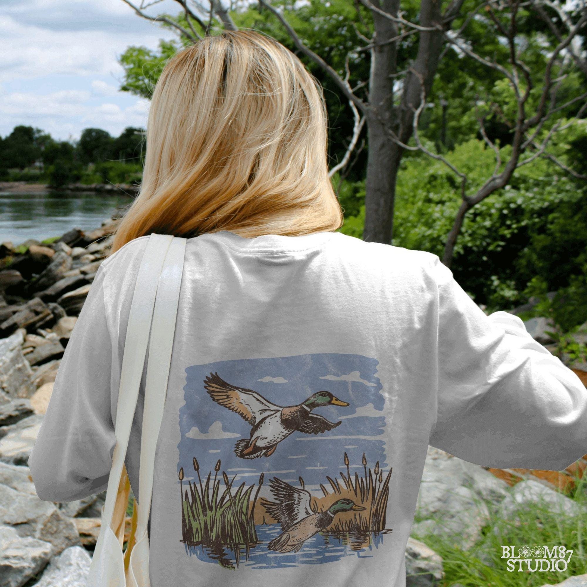 Mallard Duck PNG, Marsh Hunting PNG, Flying Duck PNG, Vintage Duck Hunt Scene Png,Waterfowl Sublimation,Wetland Shirt Design,Vintage Graphic