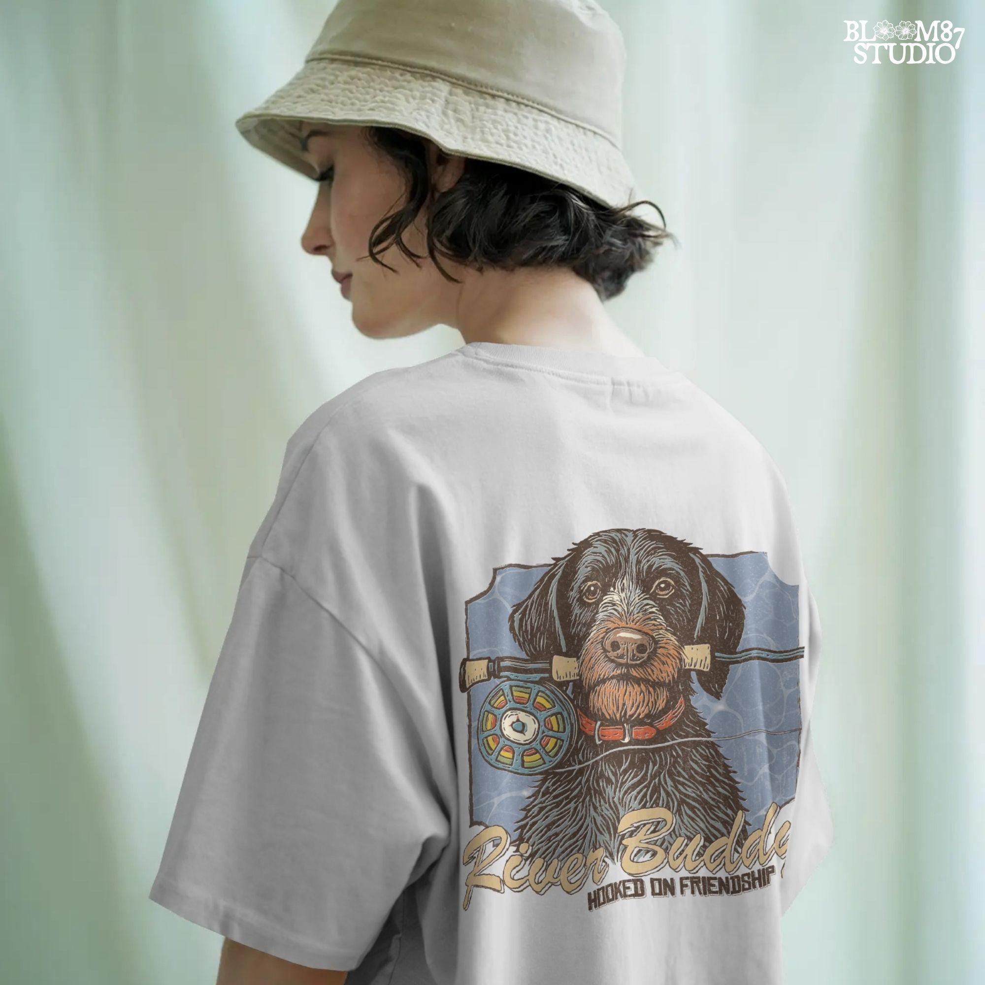 River Buddy Dog PNG – Fly Fishing Dog Clipart with Rod & Hooked on Friendship Text for Sublimation Shirt, Tumbler, Outdoorsman Digital File