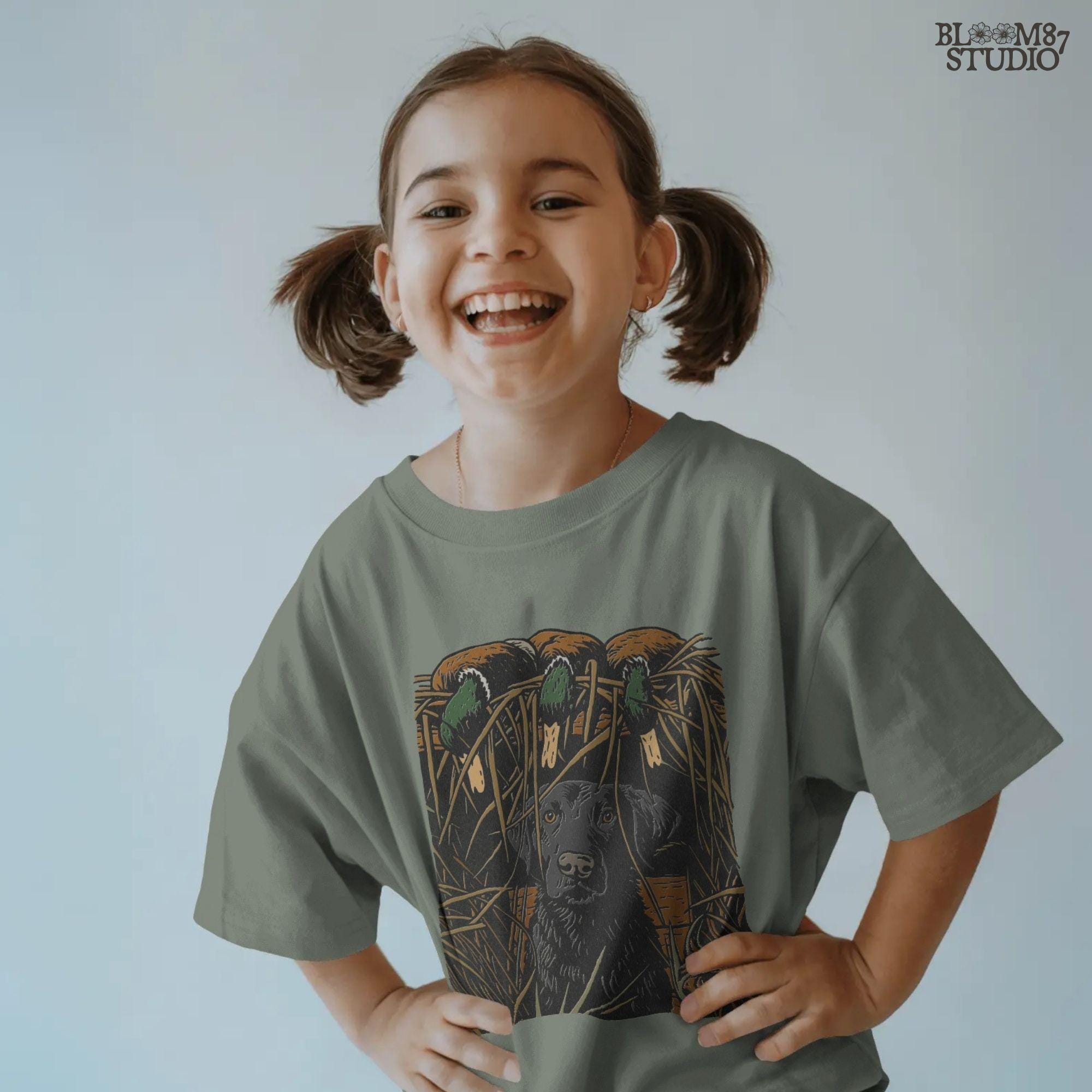 Illustration of a black Labrador retriever sitting in marsh grass beneath three mallard ducks, ideal for duck hunting and lodge décor sublimation designs