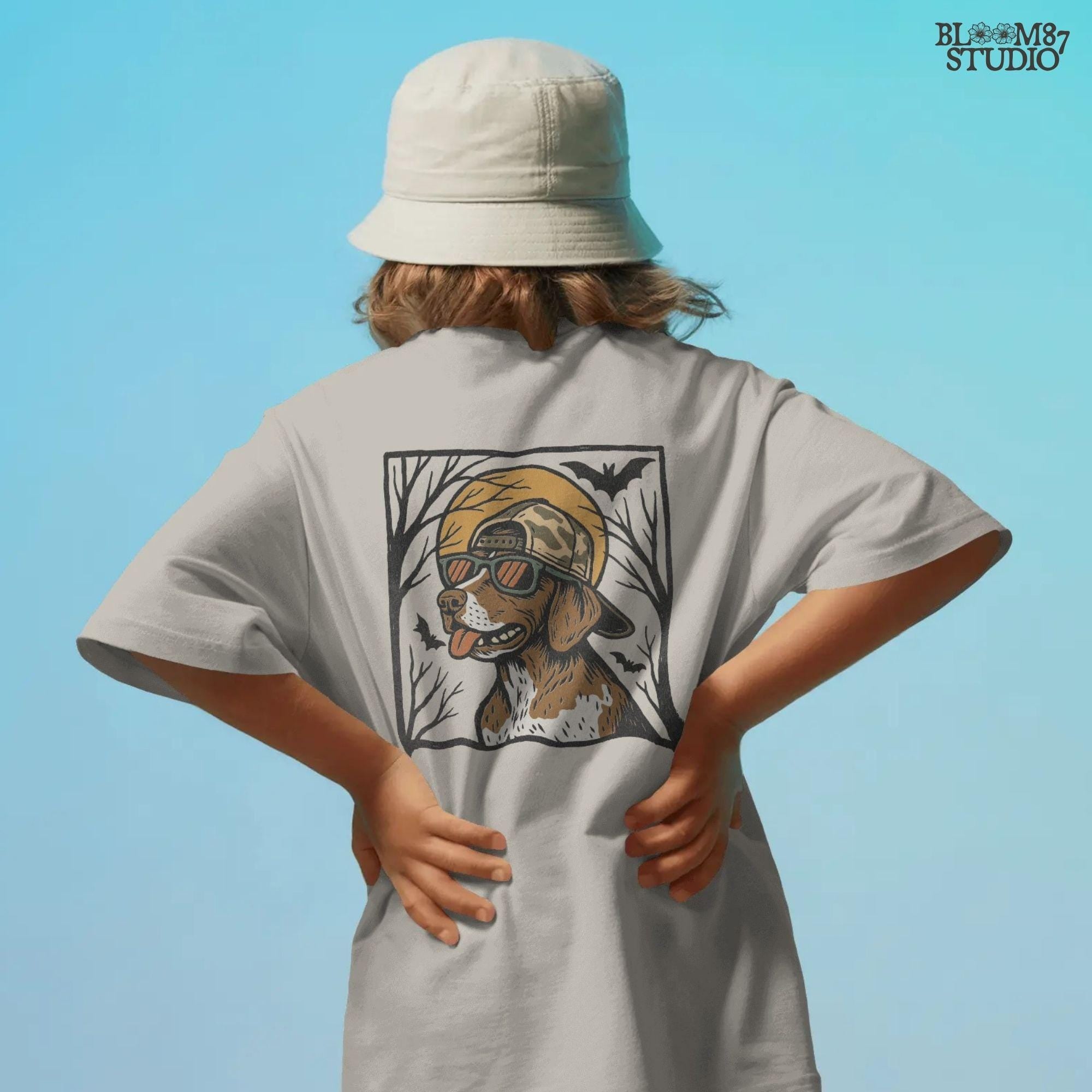 Solid version:
“German Shorthaired Pointer dog wearing sunglasses and camo hat under full moon with bats – Halloween sublimation PNG design”

Distressed version:
“Vintage distressed Halloween sublimation PNG of German Shorthaired Pointer in sunglasses and camo hat under moon with bats”